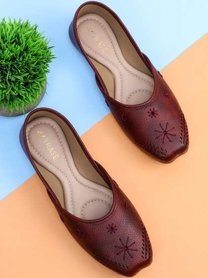 TRASE Women
                        Synthetic Slip-On Mojaris Flats