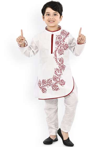 NEW GEN Boys Ethnic
                    Motifs Printed Regular Kurta with Pyjama