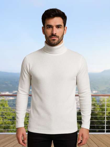 Unicus Apparel Men Solid Slim Fit T-shirt
