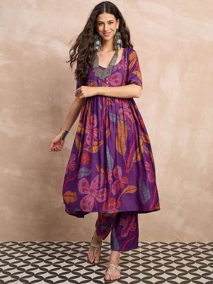 InWeave Women Floral
                        Printed Regular Kurta Set