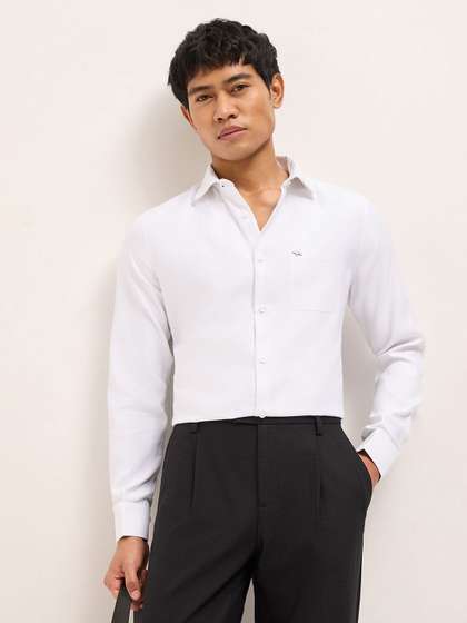 THE BEAR HOUSE
                          Tailored Fit Long Sleeves Formal Shirt