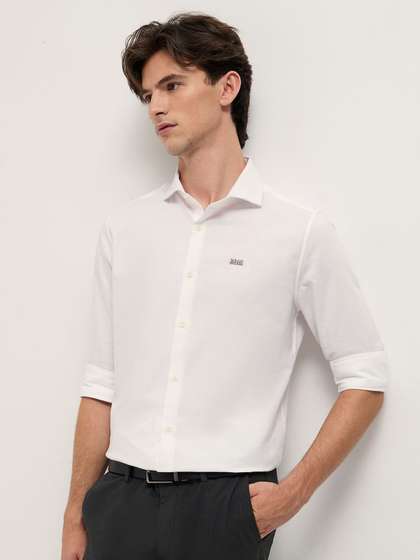 THE BEAR HOUSE Men
                          Tailored Fit Solid Spread Collar Pure Cotton
                          Formal Shirt