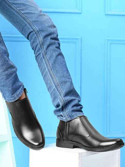HERE&NOW Men
                        Black Solid Formal Shoes