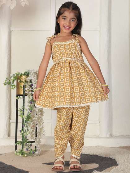 Cutiekins Girls
                    Geometric Printed A-Line Kurta with Dhoti Pants
