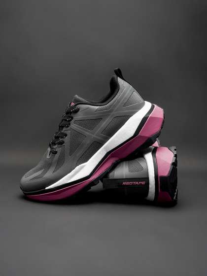 Red Tape Women Walking Shoes