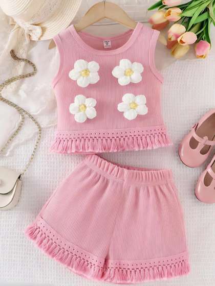 Jhilik Garments
                          Girls Floral Top and Shorts