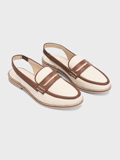Lino Perros Women
                        Textured Slip-On Penny Loafers