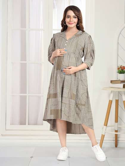 MomsBae Woman
                        Printetd Fit and flare Midi Maternity Dress
