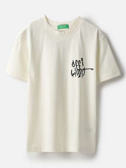 United Colors of
                    Benetton Boys Graphic Printed Round Neck Cotton
                    Relaxed Fit T-shirt