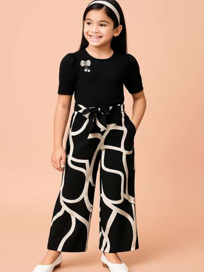 GLAMOUR WORLD GARMENTS
                    Girls Short Sleeves Top With Trousers