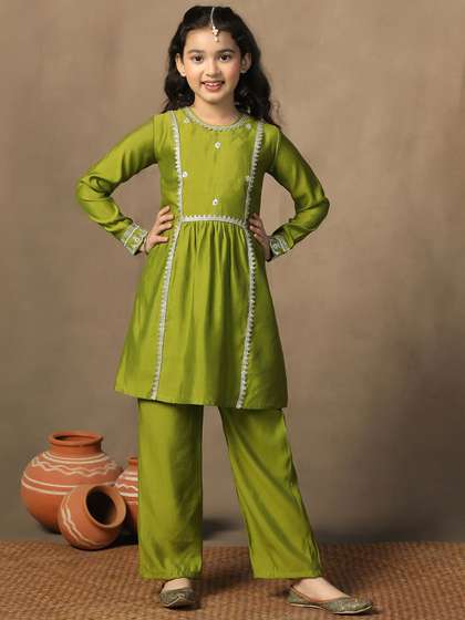 FASHION DREAM Girls
                    Ethnic Motifs Embroidered Regular Chanderi Silk
                    Kurta with Trousers