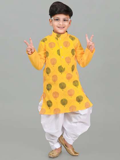 TAKE STYLE Boys Ethnic
                    Motifs Printed Mandarin Collar Pure Cotton Kurta
                    With Patiala