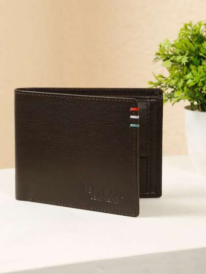 Teakwood Leathers Men
                    Leather Two Fold Wallet