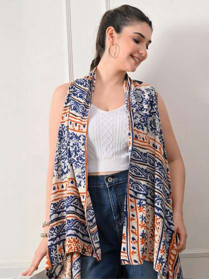 Sangria Women
                        Printed Longline Shrug