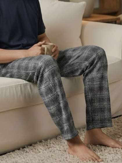 XYXX Men Super
                        Combed Cotton Checkmate Lounge Pants XYPYJM15