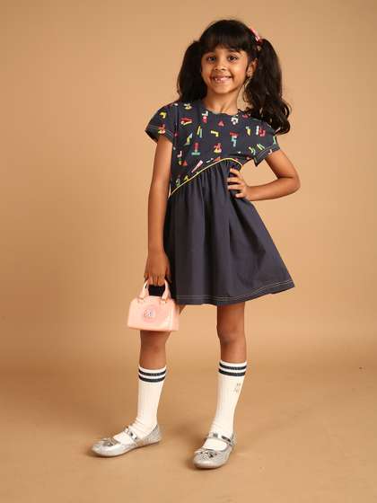 PILOLO Fit & Flare
                    Dress