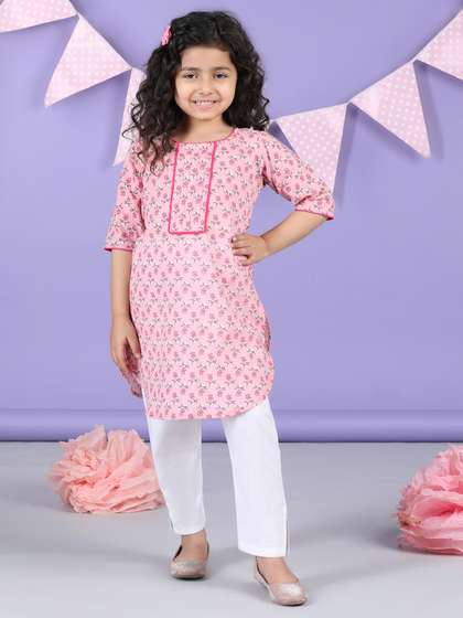 Sangria Girls Floral
                    Printed Pure Cotton Round Neck Kurta & Trousers
                    Set