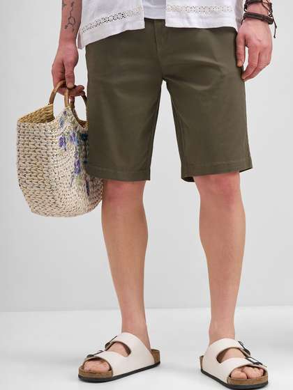 HIGHLANDER Men
                          Slim Fit Shorts
