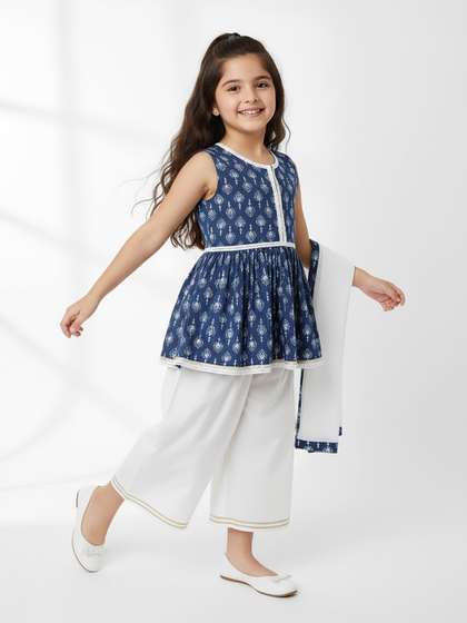 Nauti Nati Girls Floral
                    Printed Notch Neck Pure Cotton Kurti With Palazzo
                    & Dupatta