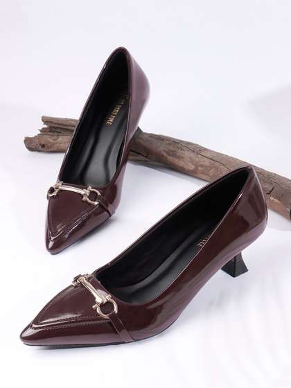 THE WHITE POLE
                        Pointed Toe Heels