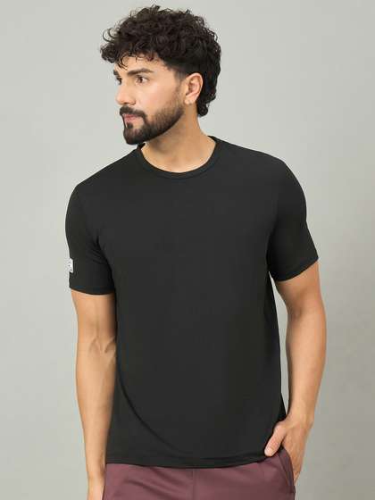 DIDA Men Solid Polo T-shirt