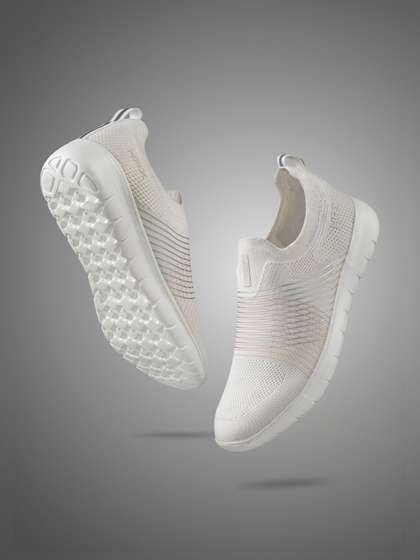 HRX by Hrithik Roshan Women Walking Shoes