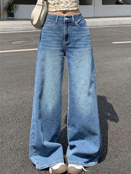 R.Code by The
                        Roadster Life Co. Women Smart High-Rise Light
                        Fade Stretchable Jeans
