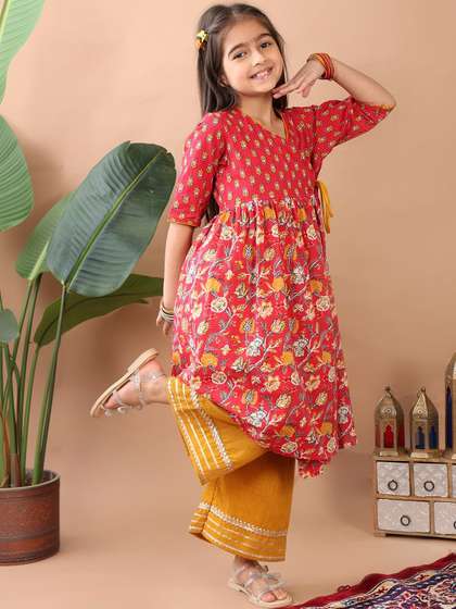Here&Now X Kinder
                      Kids Girls Floral Printed Angrakha Pure Cotton
                      Kurta with Palazzos