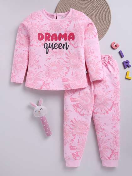 YK X Tinyo Infant Girls
                    Typography Printed Pure Cotton Clothing Set