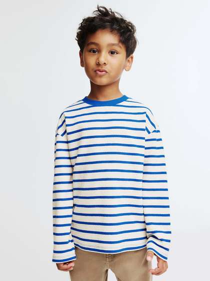 H&M Long-Sleeved
                    T-Shirt