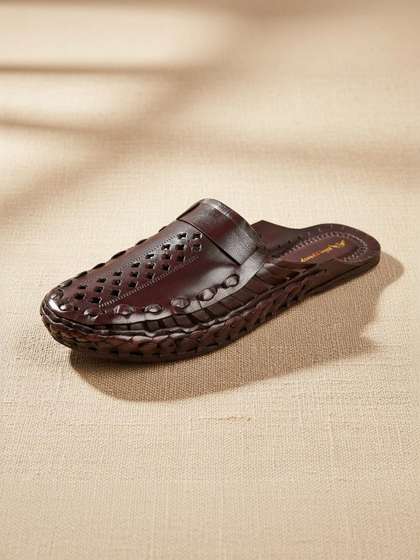 ROYAL KHWAAB Men Ethnic
                    Leather Fashion Sandals