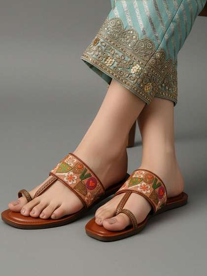 Anouk Women Ethnic
                        T-Strap Flats