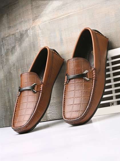 House of Pataudi Men
                        Textured Square Toe Slip-On Formal Loafers