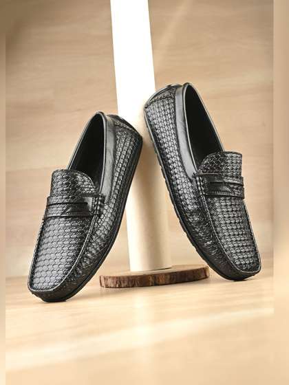 House of Pataudi Men
                        Textured Square Toe Slip-On Formal Loafers