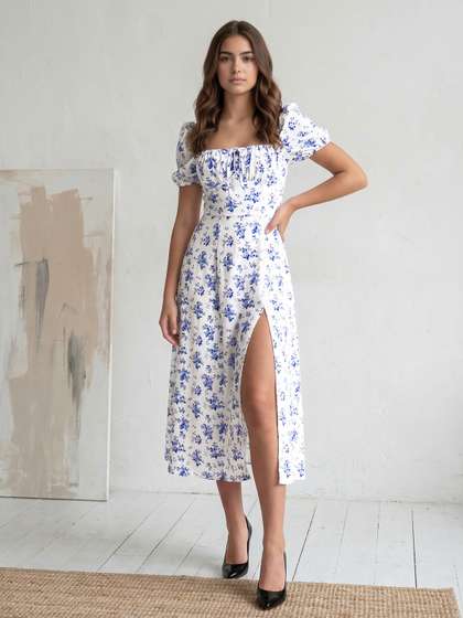 Stylecast X Slyck
                        Floral Printed Square Neck A-Line Maxi Dress