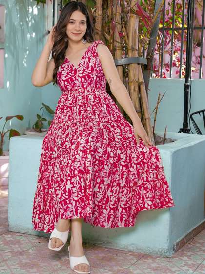 Demirner Women
                          Floral Printed Sequinned Anarkali Kurta