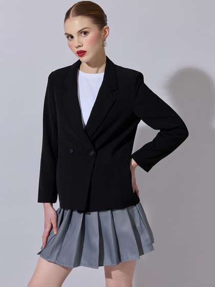 SHOWOFFFF
                        Double-Breasted Tailored Fit Blazers