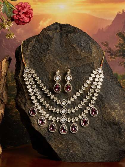 Zaveri Pearls
                        Gold-Plated Stone-Studded Jewellery Set
