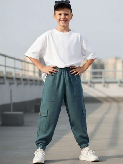 Cutiekins Boys Solid
                    Mid-Rise Regular-Fit Cargo Pants