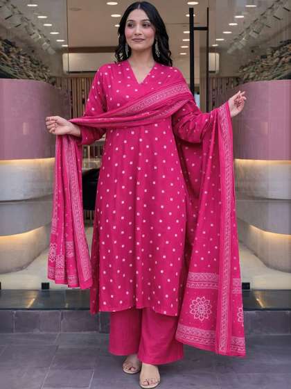 SANTOPERA DESIGNER
                      Women Printed Kurta with Palazzos & With
                      Dupatta