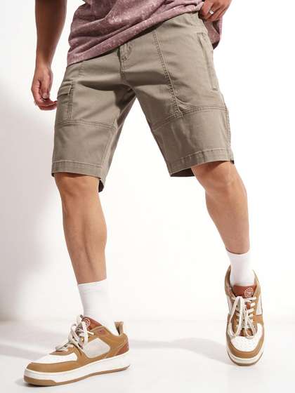 Highlander Men Solid
                      Regular Fit Cargo Shorts