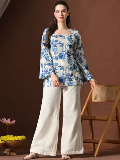 SANGAKURTI Floral
                        Print Flared Sleeve Cotton Top