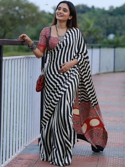 Urban Pallu Striped
                        Pure Crepe Designer Block Print Saree