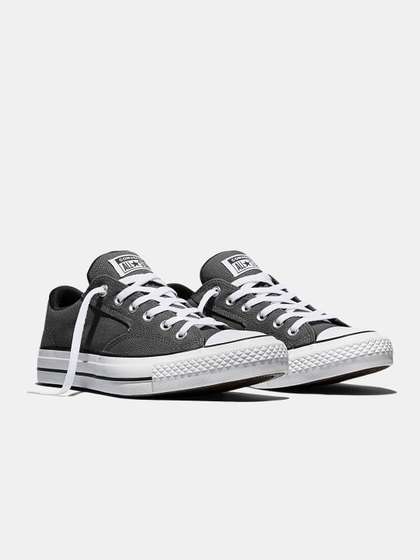 Converse Unisex
                        Chuck Taylor All Star Malden Street Low Top
                        Sneaker