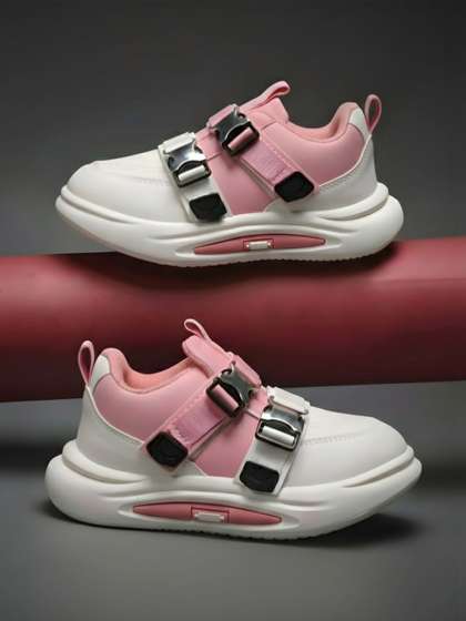 HOOH Now Comfort in
                      Fashion Unisex Kids Colourblocked Sneakers
