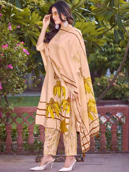 KALINI Floral
                        Printed Organza Dupatta with Tassles