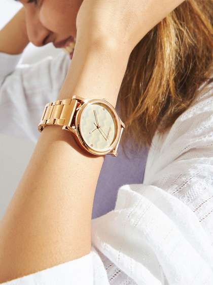 TEAL BY CHUMBAK
                          Women Round Analogue Watch 8907605128417