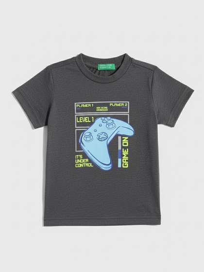 United Colors of
                    Benetton Boys Printed T-shirt