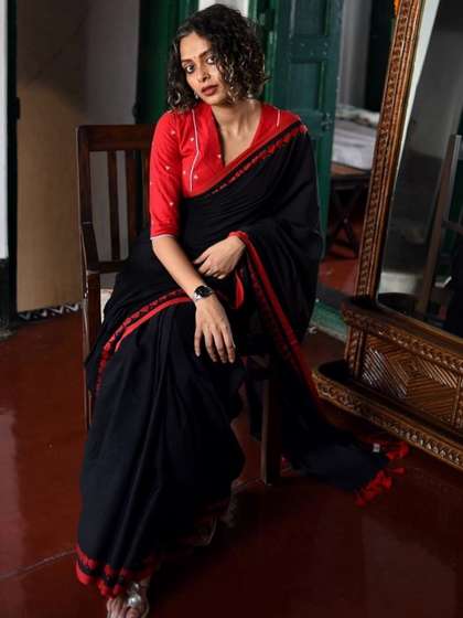 SHYAMALI BOUTIQUE
                        Ethnic Motifs Embroidered Khadi Saree