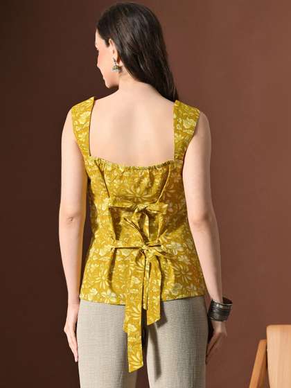 Anouk Rustic
                          Floral Printed Square Neck Pure Cotton Kurti